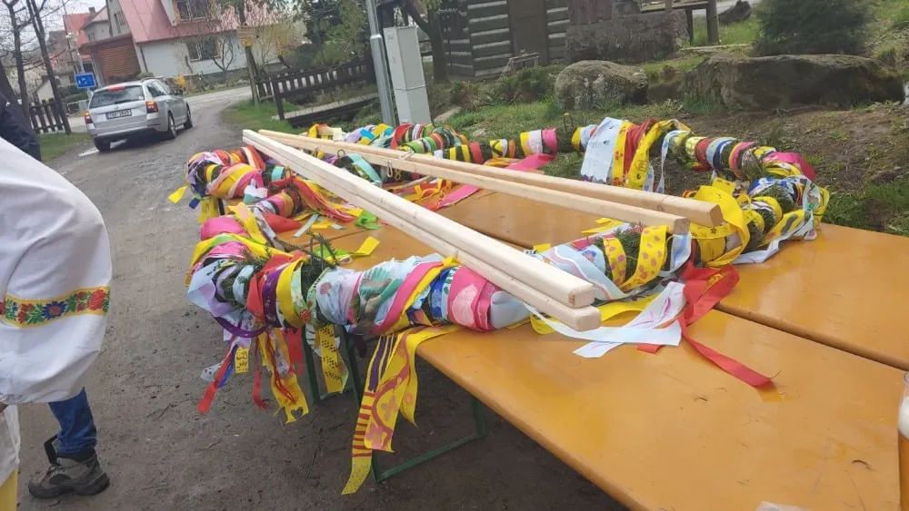 Stavění máje, Borová